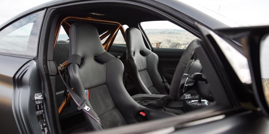 Интерьер BMW M4 GTS 2016 года  (AU) (фото 24 из 26)